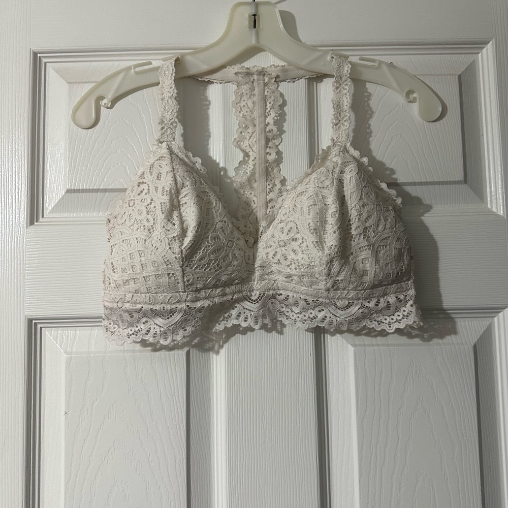 Auden Lace Bralette in Cream